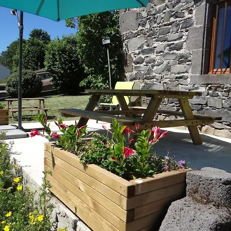 Дом отдыха Les Sources, Parc Des Volcans, Near Vulcania Saint-Pierre-Roche