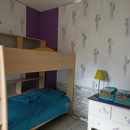 Les Sources, Parc Des Volcans, Near Vulcania Дом отдыха